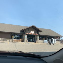 Hoops Travel Center - Entry
