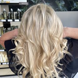 The Full Spectrum Hair salon - Blonde highlights with Vomor extensions | Hair color specialists