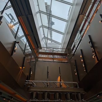 Starbucks Reserve Roastery Chicago - Coffee Roasteries Near Me - Chicago, Illinois Starbucks Reserve Roastery Chicago - Coffee Roasteries Near Me - Chicago, Illinois