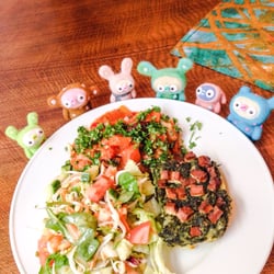Zucchini - lovely (as always) lunch du jour - potato, spinach and tofu, ratatouille and salad, november 2015