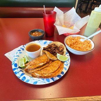 La Carreta - Quesabirra and Pastor tacos - Mexican Near Me - Green Bay, Wisconsin