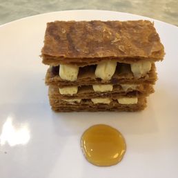 Millefueille with vanilla cream, fig jam and honey