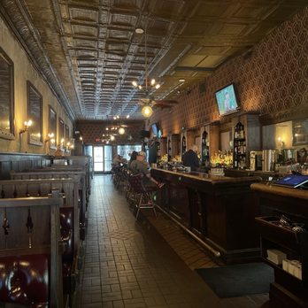The Esquire Tavern - Cocktail Bars Near Me - San Antonio, Texas The Esquire Tavern - Cocktail Bars Near Me - San Antonio, Texas