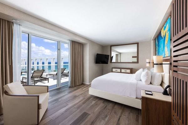 Conrad Fort Lauderdale Beach by null
