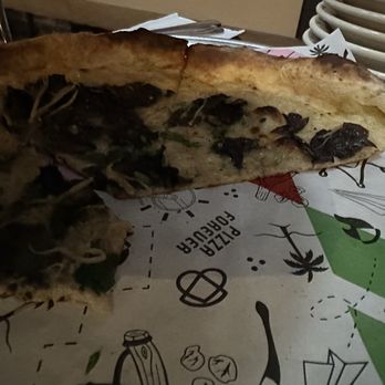 Pitfire Pizza Echo Park - VEGAN FIELD MUSHROOM - chewy and gross mushrooms and a ton of oil with tasteless sauce and weird crust - Pizza Near Me - Los Angeles, California
