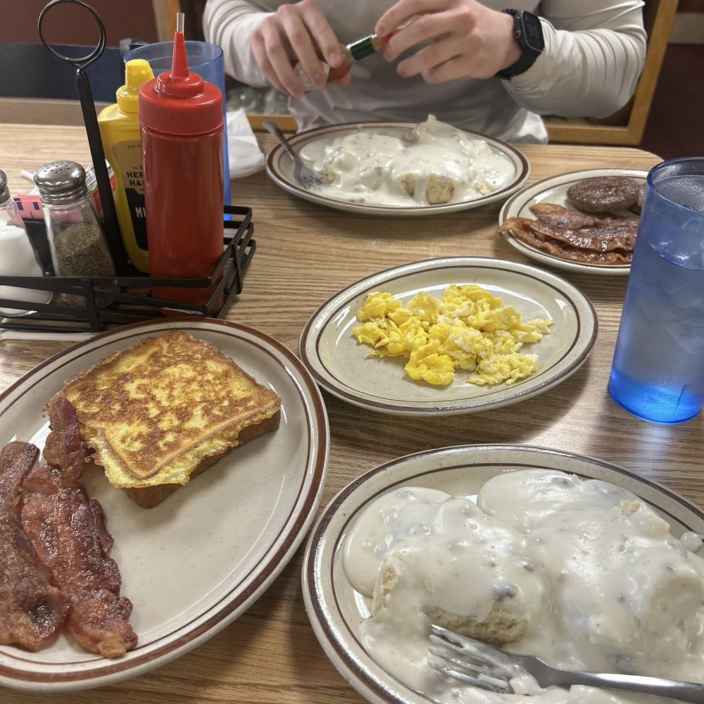 Gray's Cafe - Breakfast food - Cafes Near Me - Adrian, Missouri