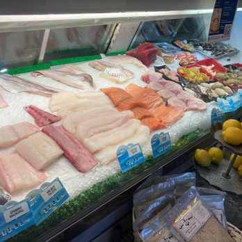 Morgan's Harbor to Hill - Seafood counter - SO FRESH - Seafood Markets Near Me - Hopkinton, Massachusetts Morgan's Harbor to Hill - Seafood counter - SO FRESH - Seafood Markets Near Me - Hopkinton, Massachusetts