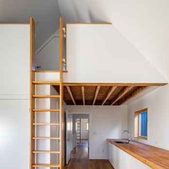 Colorado Quality Painting - Modern custom build townhome interior with wood finishes - Painters Near Me - Centennial, Colorado Colorado Quality Painting - Modern custom build townhome interior with wood finishes - Painters Near Me - Centennial, Colorado
