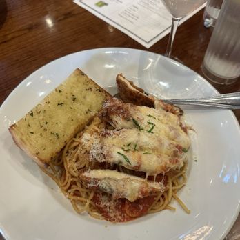Paesanos - Spaghetti Parmesano - Italian Near Me - Davis, California