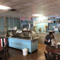 Deans Southern Bistro - Cake pickup