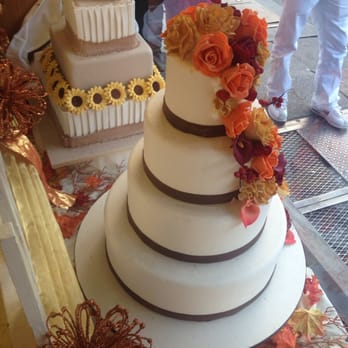 Carlo's Bakery - Bakeries Near Me - Hoboken, New Jersey