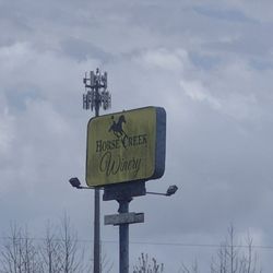Horse Creek Winery - Sign you can see highway I75