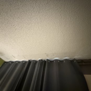 Stayable Jacksonville West - The Celling  by the door - Hotels Near Me - Jacksonville, Florida