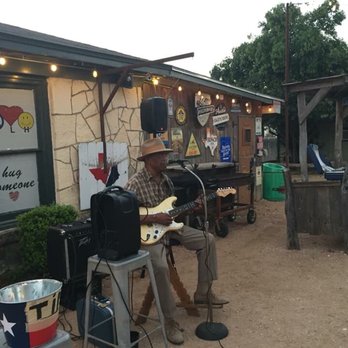 Willie's Joint Bar and Grill - Bars Near Me - Buda, Texas