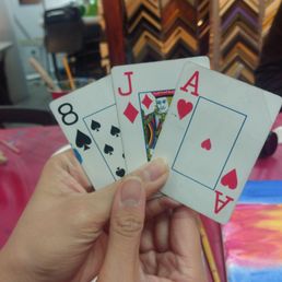 Card tricks and fun atmosphere ! Card tricks and fun atmosphere !