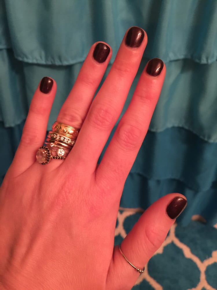 Classic Nails Logo