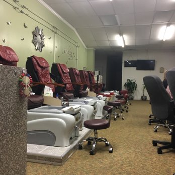 Hollywood Nails - Nail Salons Near Me - Carlisle, Pennsylvania