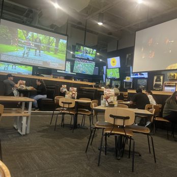 Buffalo Wild Wings - It's a college town so they're gonna have room for sports fans - Sports Bars Near Me - Springfield, Oregon