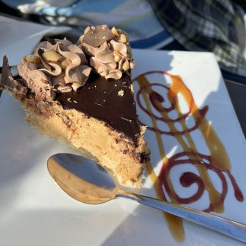 Smoky Rock Barbeque - Whipped peanut butter pie with chocolate ganache and caramel. - Barbeque Near Me - Rhinebeck, New York Smoky Rock Barbeque - Whipped peanut butter pie with chocolate ganache and caramel. - Barbeque Near Me - Rhinebeck, New York