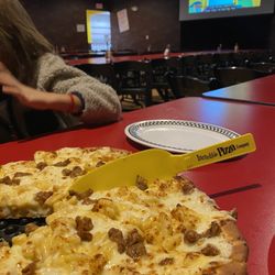 Conroe's Incredible Pizza - Made to order pasta and sausage pizza