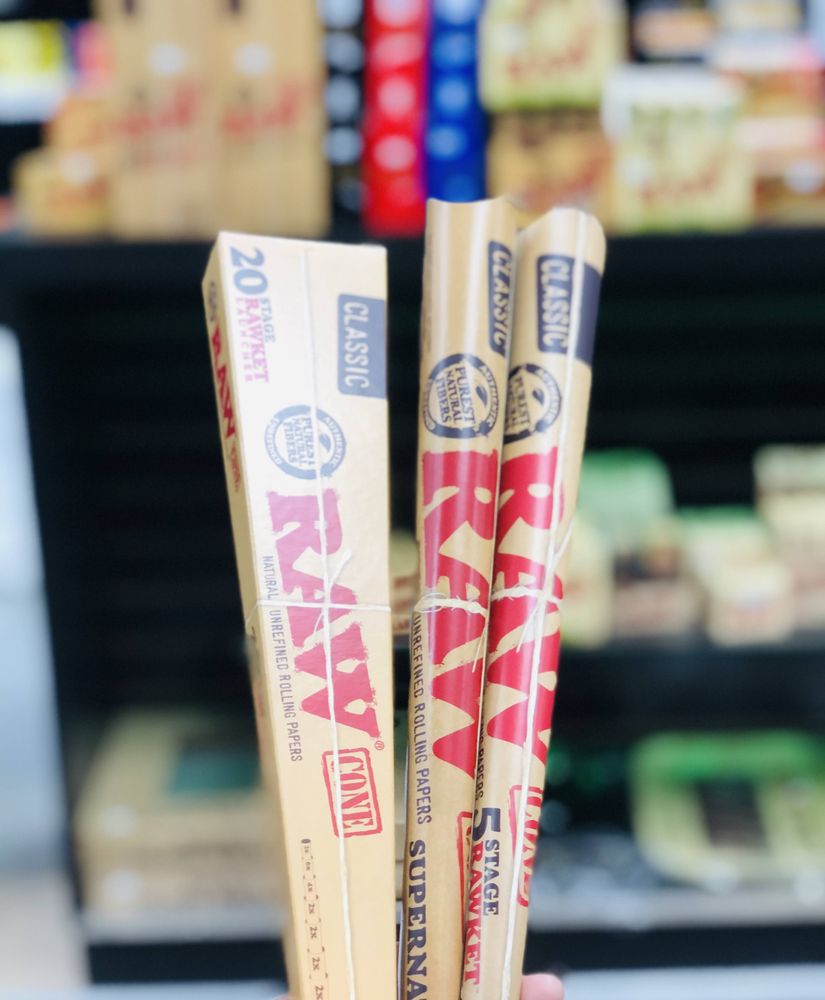 ARTISTIC SMOKE SHOP Updated October 2024 16 Photos 171 Newark Ave