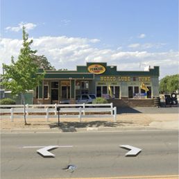 Exterior outside entrance of Norco Lube & Tune - Come on in! We have 3 convenient entrances - Norco, California Exterior outside entrance of Norco Lube & Tune - Come on in! We have 3 convenient entrances - Norco, California