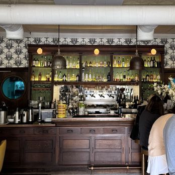 Hillside Farmacy - Indoor Bar Area - New American Near Me - Austin, Texas