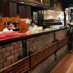 Barnaby's of Northbrook - These guys know how to make pizza.