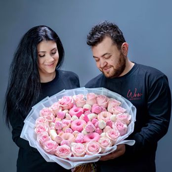 WOW Bouquet - Amazing gourmet arrangements in pink - Floral Designers Near Me - Maywood, New Jersey WOW Bouquet - Amazing gourmet arrangements in pink - Floral Designers Near Me - Maywood, New Jersey
