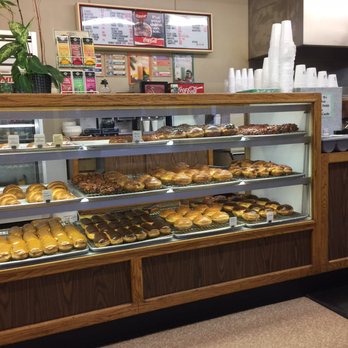 Foster's Donuts - Display case - Donuts Near Me - Lompoc, California