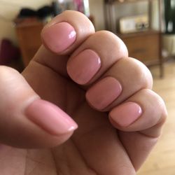 Apollo Nails & Spa - #62 shellac color
