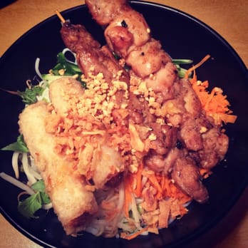 Little Saigon - Bun (Salade) - Vietnamese Near Me - Amsterdam, New Hampshire