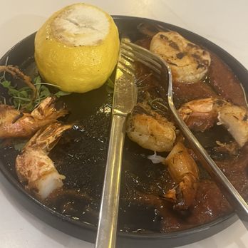 Eatori Market - Cocktail Bars Near Me - Detroit, Michigan