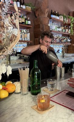 Bar Voyage by null