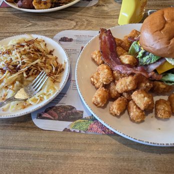 Casa De Restaurant - Amazaballs.... Hamburger was cooked medium well and it was flavorful. Hash Brown was good - Breakfast & Brunch Near Me - Hollister, California Casa De Restaurant - Amazaballs.... Hamburger was cooked medium well and it was flavorful. Hash Brown was good - Breakfast & Brunch Near Me - Hollister, California