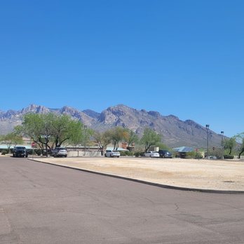 Harvest - Mountain views - New American Near Me - Oro Valley, Arizona