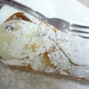 DeLillo Pastry Shop - Bakeries Near Me - Bronx, New York