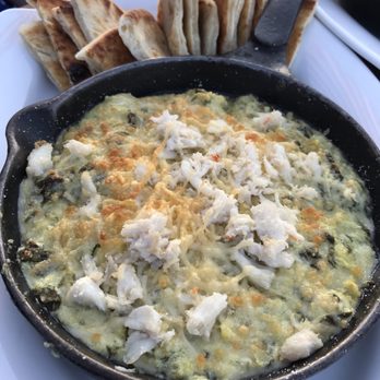 Bungalow Bar - Spinach artichoke dip with crab meat - American Near Me - Seaside, New York
