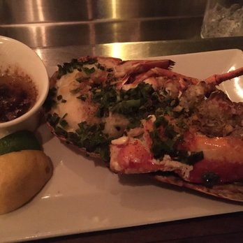 Grinder - Half-lobster appetizer - Steakhouses Near Me - Montreal, Quebec