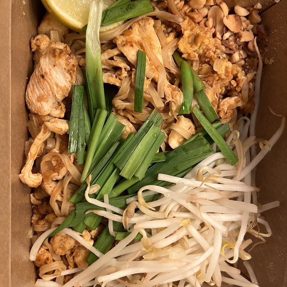 Eato Chef - Chicken pad Thai - Thai Near Me - Fernandina Beach, Florida Eato Chef - Chicken pad Thai - Thai Near Me - Fernandina Beach, Florida