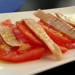 La Taberna de Pedro - Tomate feo de tudela con ventresca