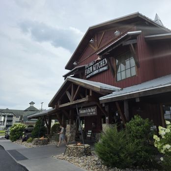 Five Oaks Farm Kitchen - Outside entrance - Breakfast & Brunch Near Me - Sevierville, Tennessee