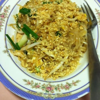 Karuna's Thai Plate - Chicken Pad Thai - Thai Near Me - Tucson, Arizona