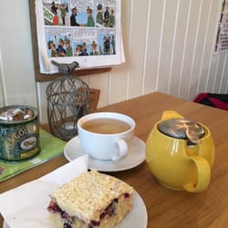 Birdhouse Cafe - Green tea and a Triple Berry White Chocolate Slice