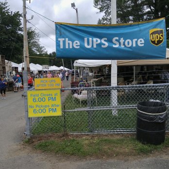 Brimfield Flea Markets - Flea Markets Near Me - Brimfield, Massachusetts