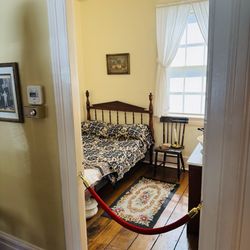 Thomas Edison Birthplace Museum - The bedroom where Thomas Edison was born.!