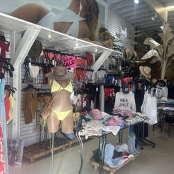 Diane's Bikinis - Large variety of bikinis