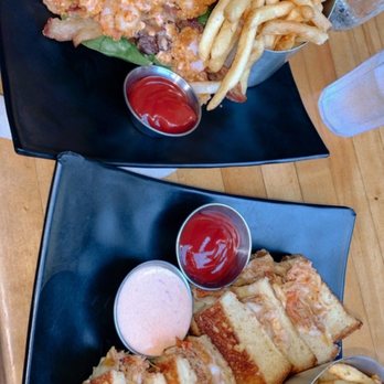 Down the Hatch Maui - Seafood Near Me - Lahaina, Hawaii