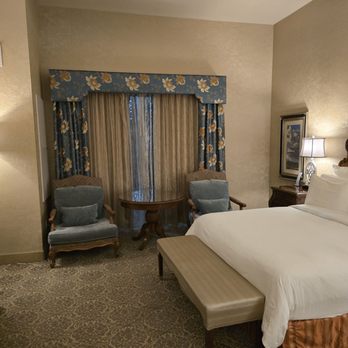Woolley's Classic Suites - Hotels Near Me - Aurora, Colorado