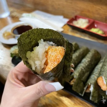 Kats Sushi - Scallop Roll - Sushi Bars Near Me - Honolulu, Hawaii